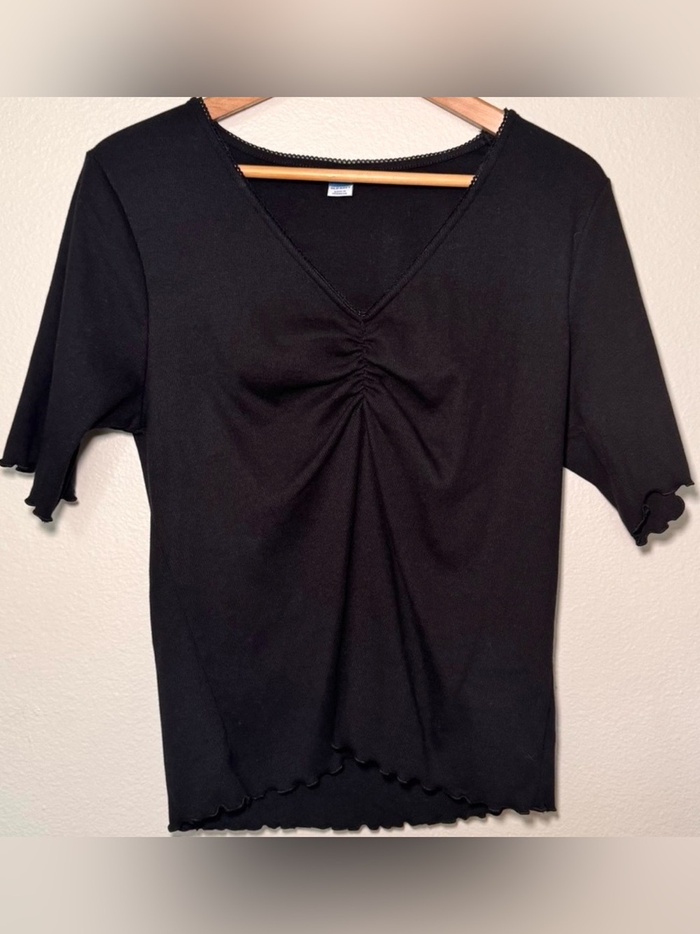 Old Navy Black Ribbed Ruched Front Top XL Lettuce Hem Stretch Tee